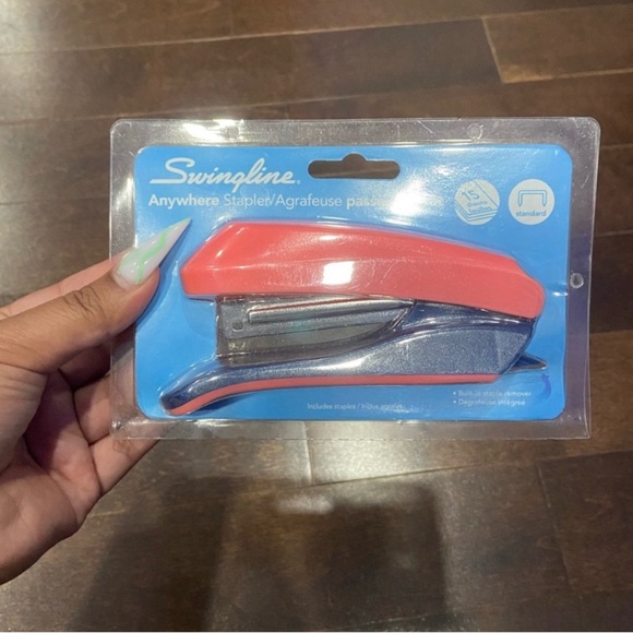 Pink stapler BNIB - Picture 2 of 2